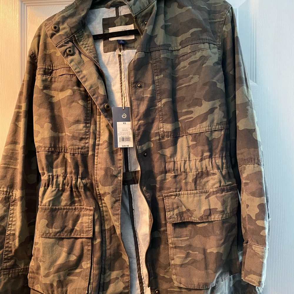 Cinched waist camo jacket Universal Thread